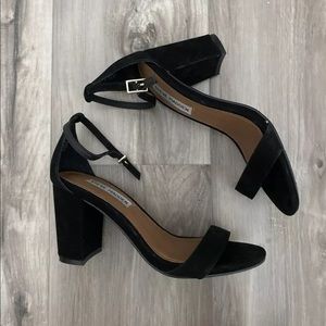 Steve Madden Declair black heels size 6